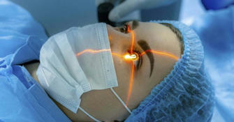 Laser Eye Surgery vs. Traditional Glasses and Contact Lenses: Which Choice is Right for You?
